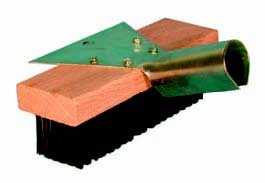 SCRATCH BRUSH WITH SCRAPER